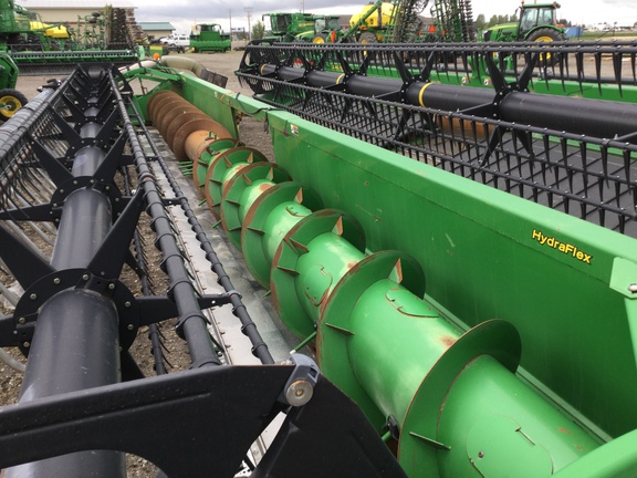 2010 John Deere 635F Header Combine