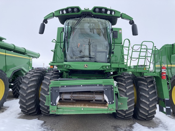 2022 John Deere S780 Combine