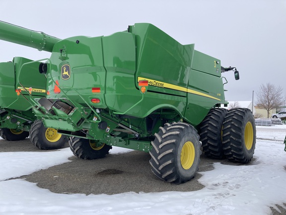 2022 John Deere S780 Combine