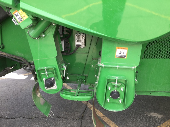 2022 John Deere S780 Combine