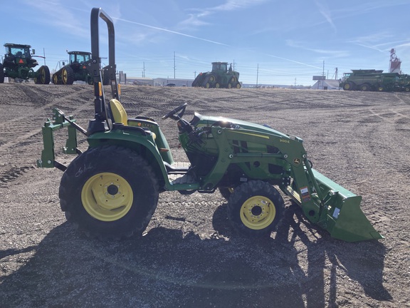 2022 John Deere 3025E Tractor Compact