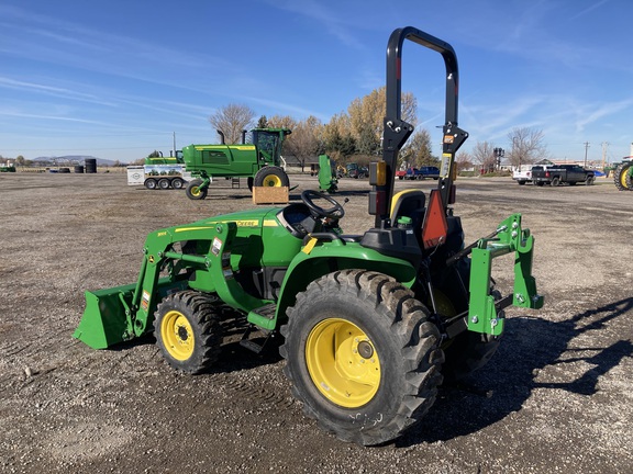 2022 John Deere 3025E Tractor Compact