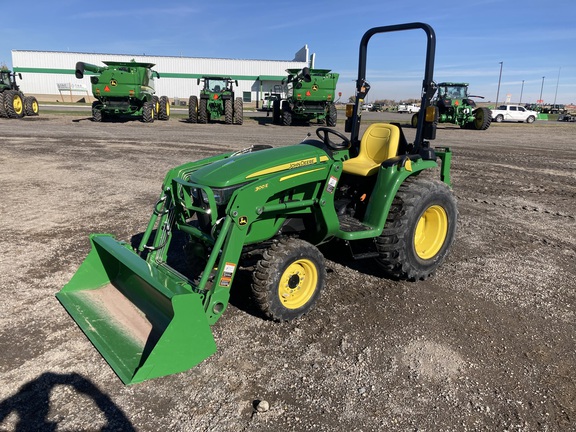 2022 John Deere 3025E Tractor Compact