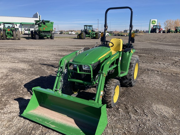 2022 John Deere 3025E Tractor Compact