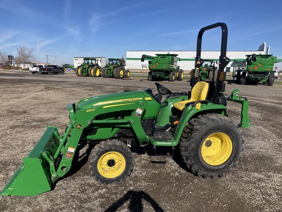 2022 John Deere 3025E Tractor Compact