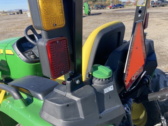 2022 John Deere 3025E Tractor Compact