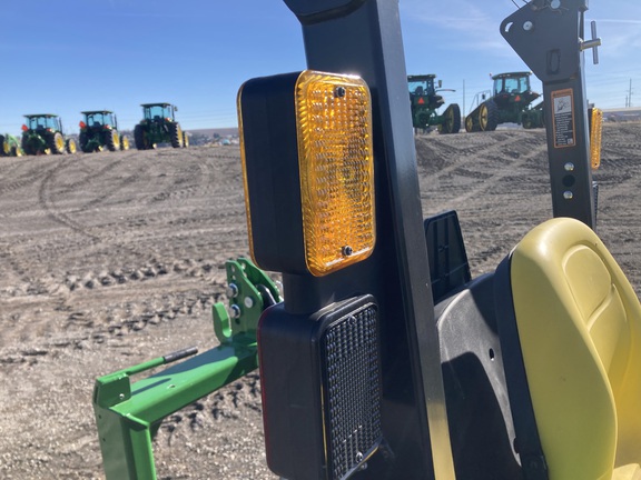 2022 John Deere 3025E Tractor Compact