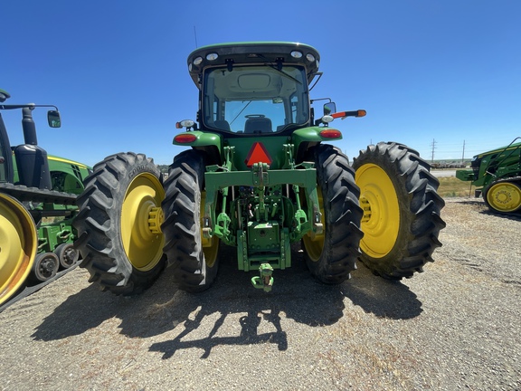2015 John Deere 7210R Tractor