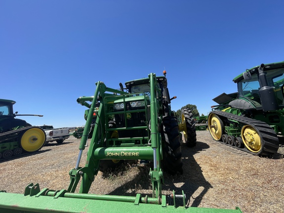 2015 John Deere 7210R Tractor