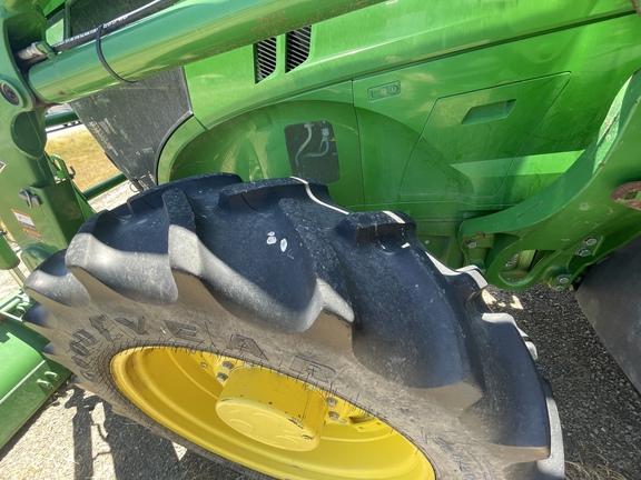 2015 John Deere 7210R Tractor