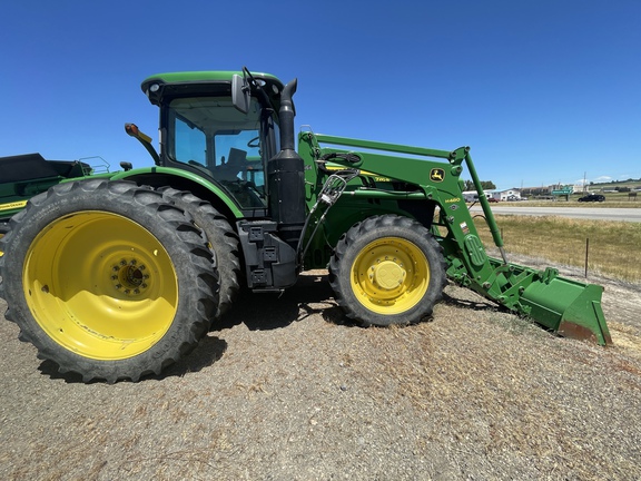2015 John Deere 7210R Tractor