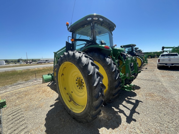 2015 John Deere 7210R Tractor