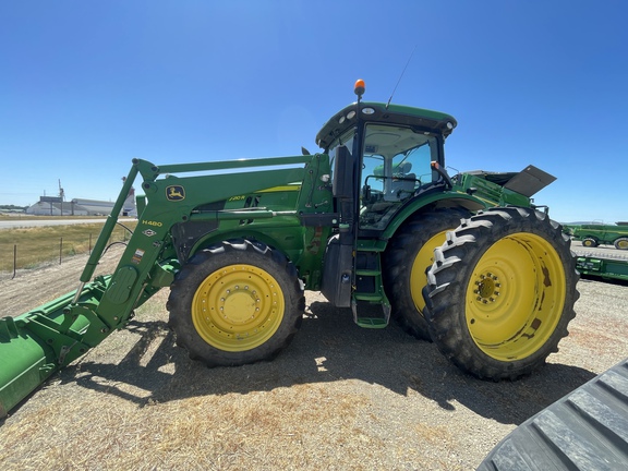 2015 John Deere 7210R Tractor