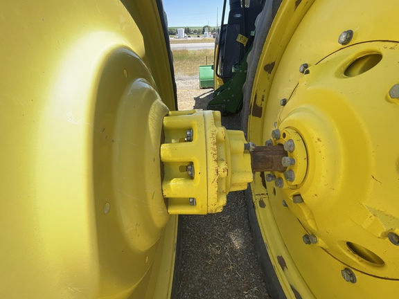 2015 John Deere 7210R Tractor