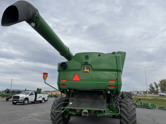 2024 John Deere S780 Combine
