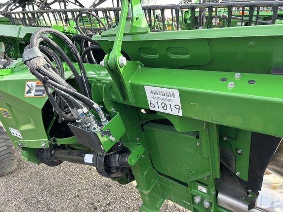 2024 John Deere HD35R Header Combine
