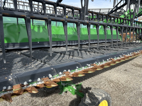 2024 John Deere HD35R Header Combine