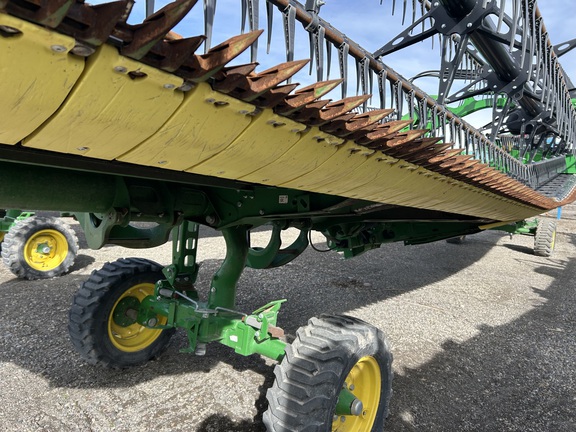2024 John Deere HD35R Header Combine