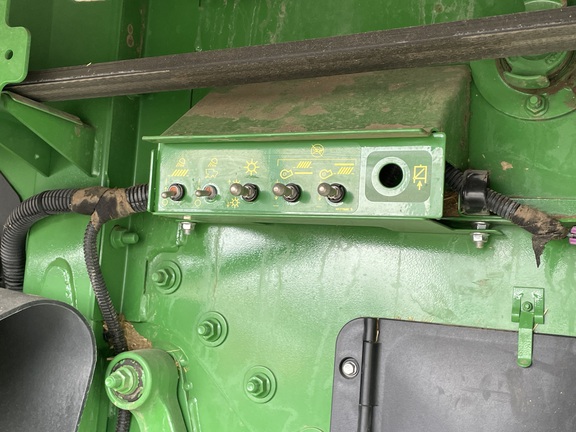 2024 John Deere S780 Combine