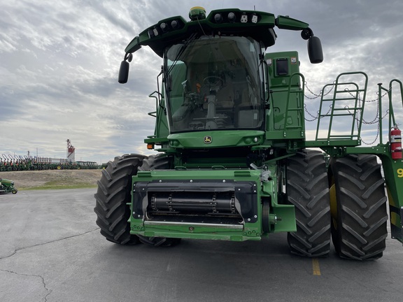 2024 John Deere S780 Combine