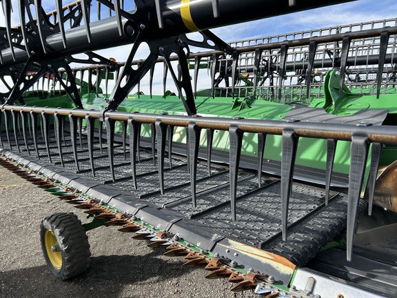 2024 John Deere HD35R Header Combine