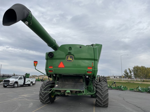 2024 John Deere S780 Combine