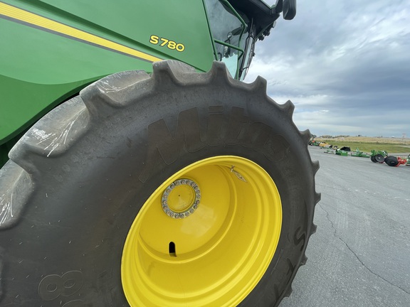 2024 John Deere S780 Combine