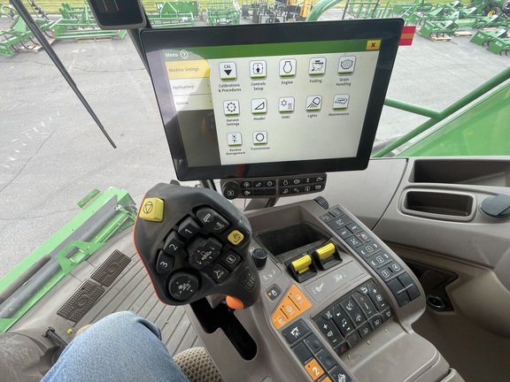 2024 John Deere S780 Combine