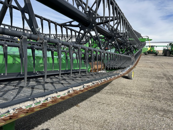 2024 John Deere HD35R Header Combine