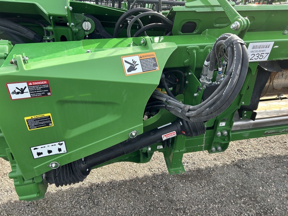 2024 John Deere HD35R Header Combine