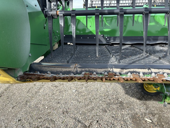 2024 John Deere HD35R Header Combine