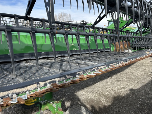 2024 John Deere HD35R Header Combine