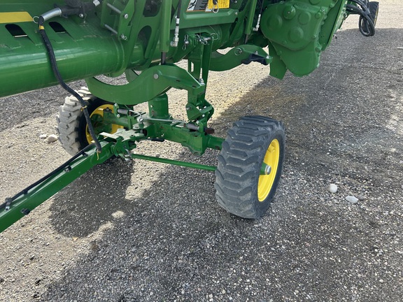 2024 John Deere HD35R Header Combine