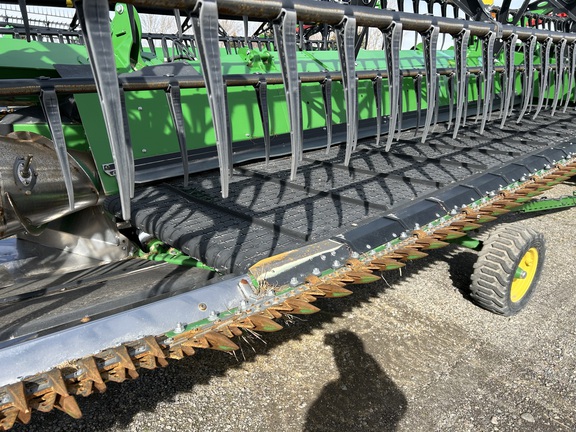 2024 John Deere HD35R Header Combine