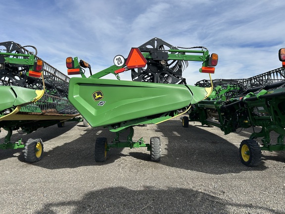 2024 John Deere HD35R Header Combine
