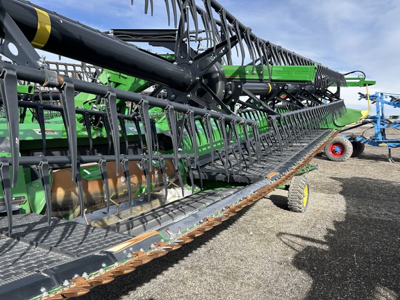 2024 John Deere HD35R Header Combine