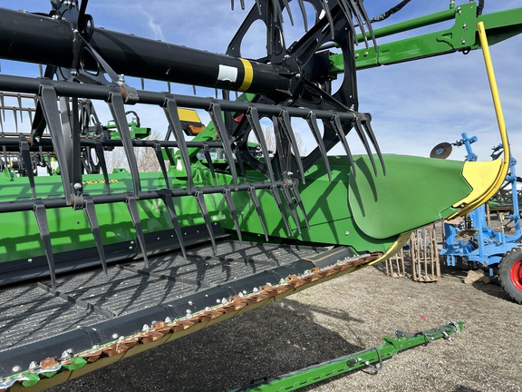 2024 John Deere HD35R Header Combine