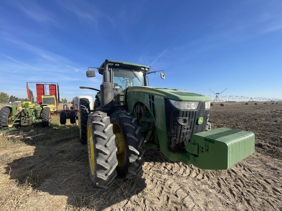 2015 John Deere 8270R Tractor