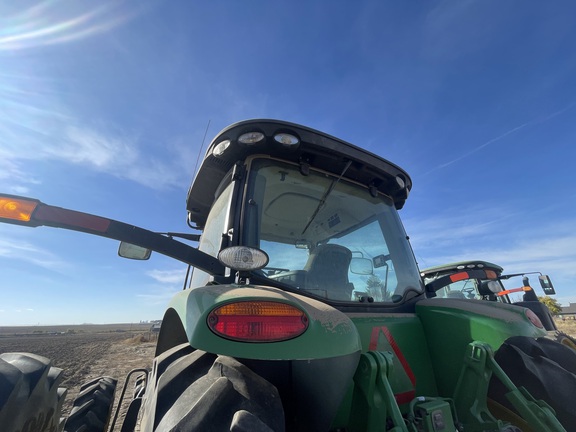 2015 John Deere 8270R Tractor