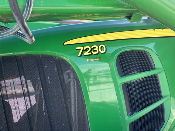 2008 John Deere 7230 Premium Tractor