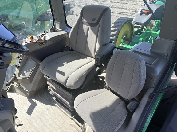 2023 John Deere 8RT 370 Tractor Rubber Track