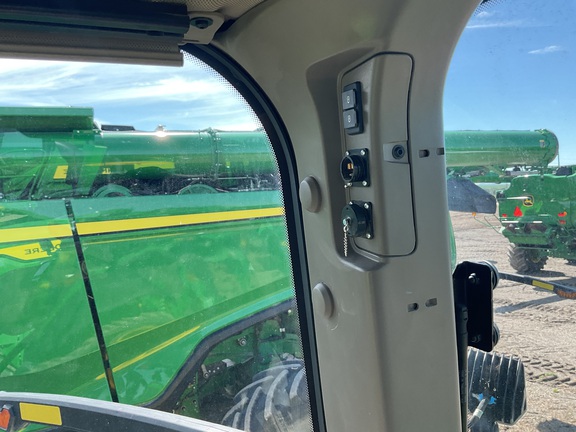 2022 John Deere 8RT 370 Tractor Rubber Track