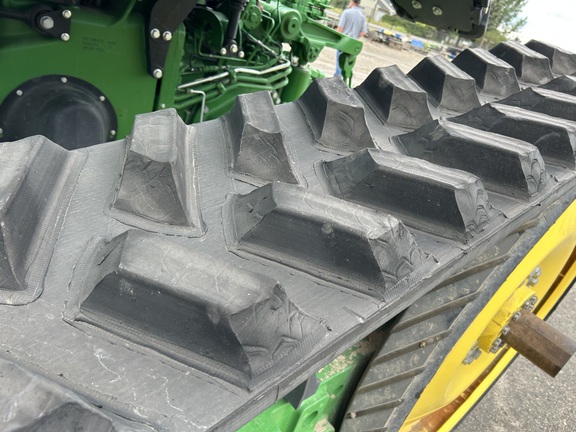 2022 John Deere 8RT 370 Tractor Rubber Track