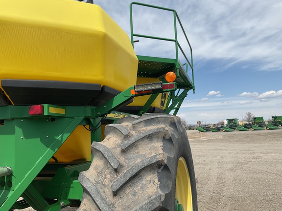 2008 John Deere 730 Air Seeder