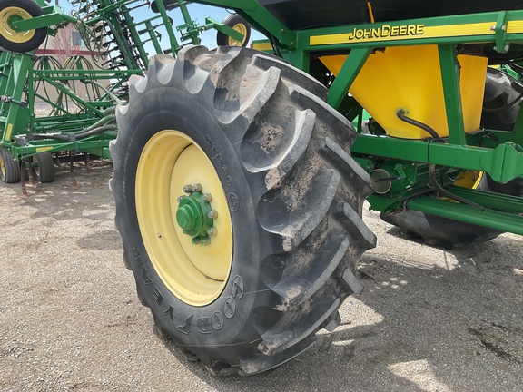 2008 John Deere 730 Air Seeder
