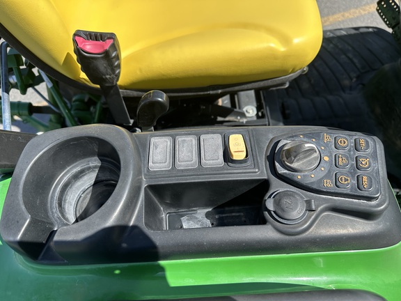 2023 John Deere 3033R Tractor Compact
