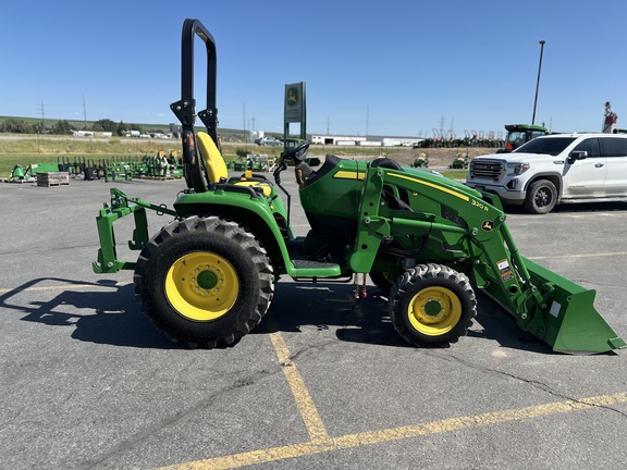2023 John Deere 3033R Tractor Compact