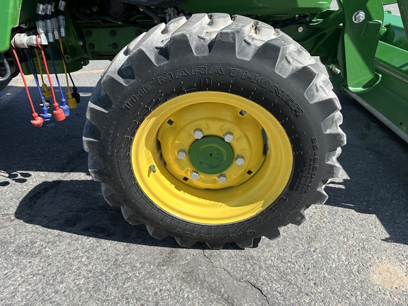 2023 John Deere 3033R Tractor Compact