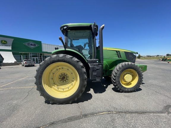 2012 John Deere 7215R Tractor