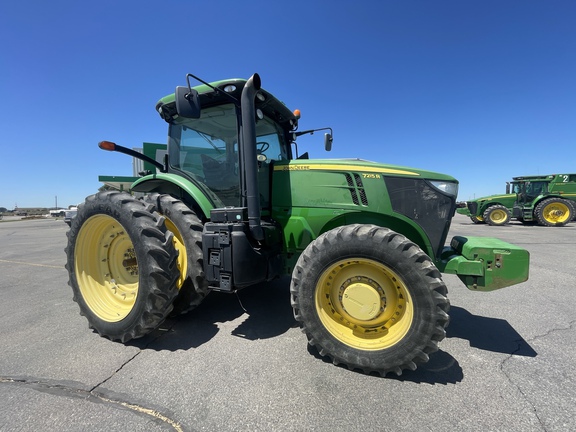 2012 John Deere 7215R Tractor